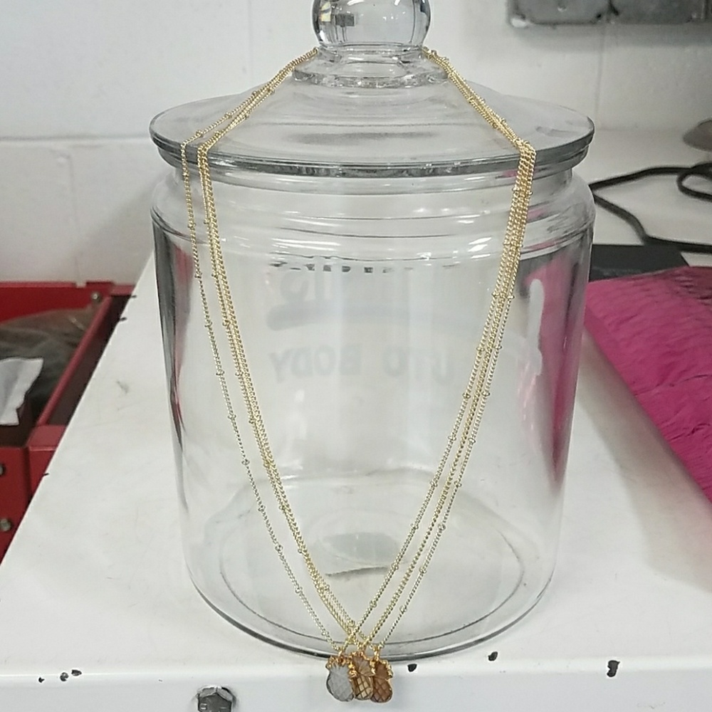 Pineapple necklace - Picture 7 of 7